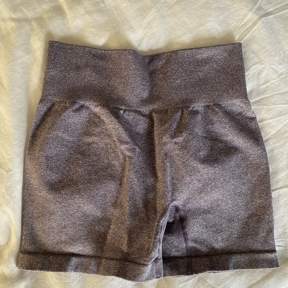 Bo+Tee Seamless high waisted shorts